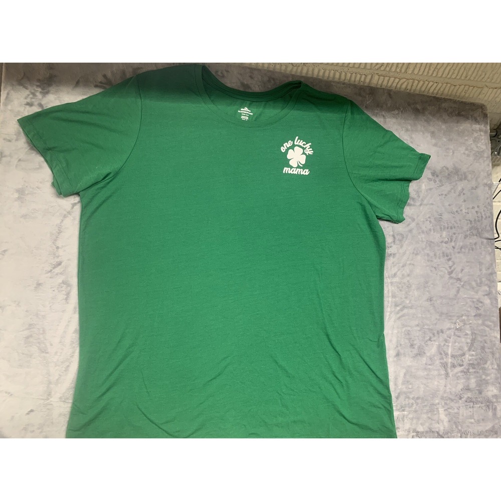 Celebrate St. Patrick's Day luck green shamrock T-shirt women's L - Picture 6 of 8